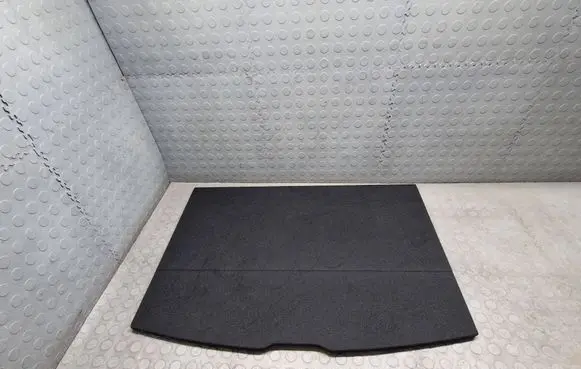 Trunk/boot floor carpet liner