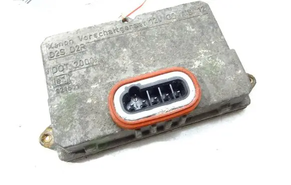Nissan Primera Voltage converter/converter module 