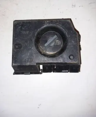 Audi 100 S4 C4 Tail light bulb cover holder B5831BL