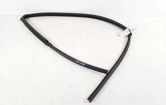 Toyota Urban Cruiser (XP110) Other front door trim element 68151-52190