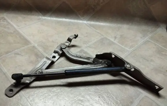 KIA Opirus Tailgate/trunk/boot hinge 817713F002