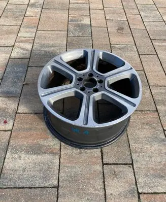 Mercedes-Benz C W205 R19 alloy rim 