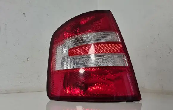 Skoda Fabia Mk1 (6Y) Rear/tail lights 6Y9945111B