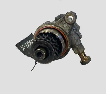 Nissan X-Trail T30 Power steering pump 1X261036
