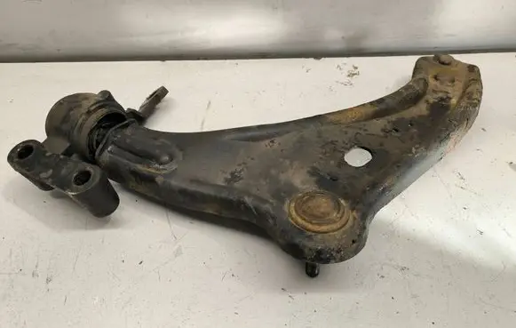 Mini One - Cooper Coupe R56 Front lower control arm/wishbone 