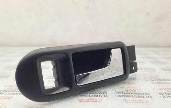 Volkswagen PASSAT B5.5 Front door interior handle 3B1837114