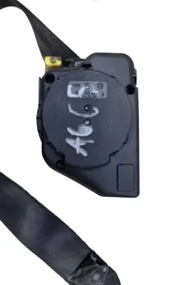 Audi A6 S6 C5 4B Middle seatbelt (rear) 4B9857807
