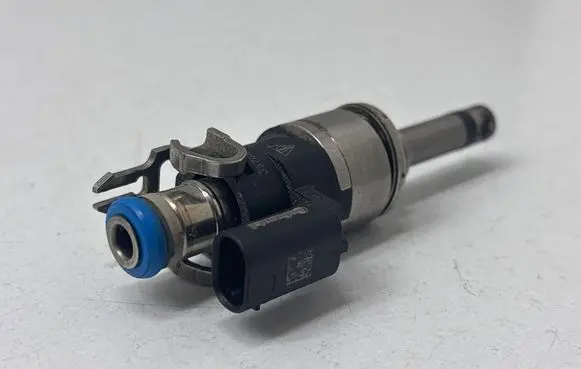 Porsche Macan (95B) Fuel injector T946016 94611012832 357G1701