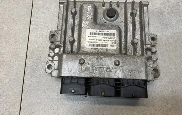 Ford Kuga I Engine control unit/module AV4112A650CF