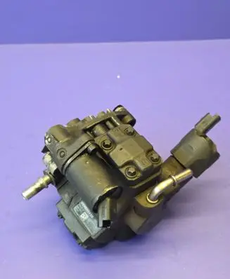 Ford Focus C-MAX Fuel injection high pressure pump 9653023580 A2C20000598 5WS40019