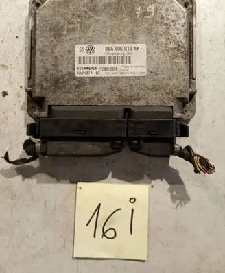 Audi A6 S6 C6 4F Engine control unit/module 06A906019AK