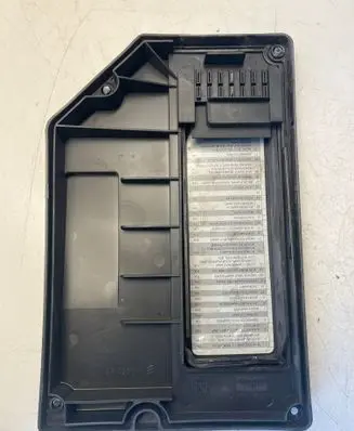 Volvo S70 V70 V70 XC Fuse box cover 3515122