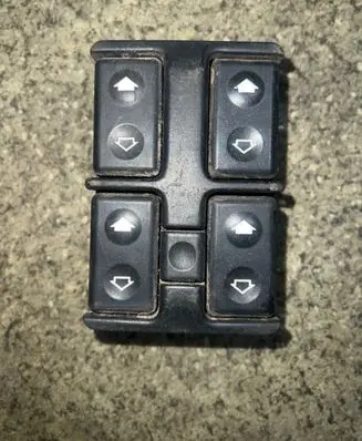 BMW 5 E34 Electric window control switch 1379075