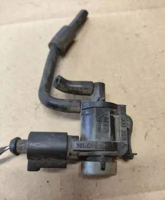Audi A3 S3 8P Turbo solenoid valve 1K0906283A