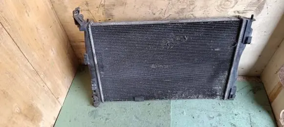 Nissan Qashqai+2 Coolant radiator 989568R