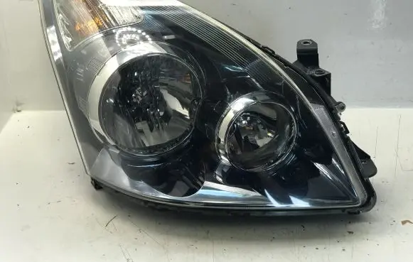 Toyota Corolla Verso AR10 Headlight/headlamp 811300F080 7357230400