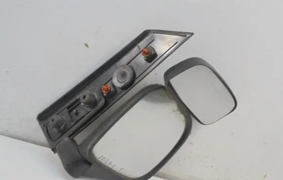 Toyota Hiace (H10) Manual wing mirror 015416