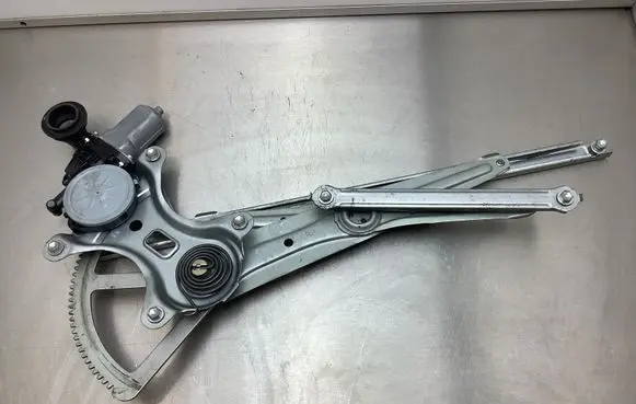 Lexus RX 330 - 350 - 400H Rear door window regulator with motor 8571058010