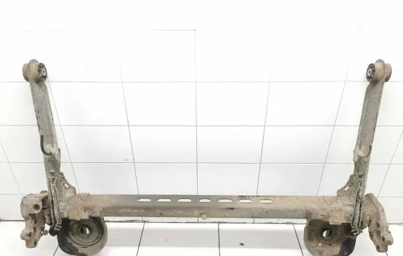 Opel Vivaro Rear axle beam 