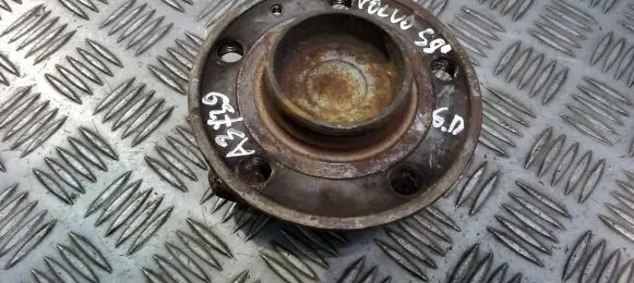 Volvo S80 Rear wheel hub