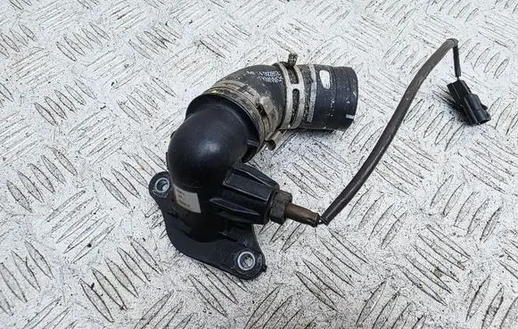 Nissan Juke I F15 Engine coolant pipe/hose 147138491R MI14092852