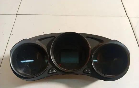 Citroen C4 II Speedometer (instrument cluster) 9678565980