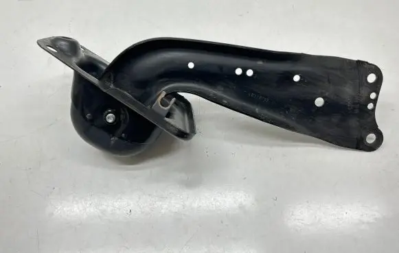 Volkswagen PASSAT B8 Rear upper control arm/wishbone 5Q0505225C