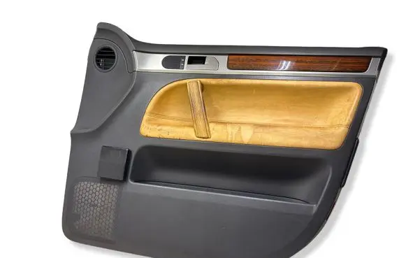 Volkswagen Touareg I Front door card panel trim 7L6867012