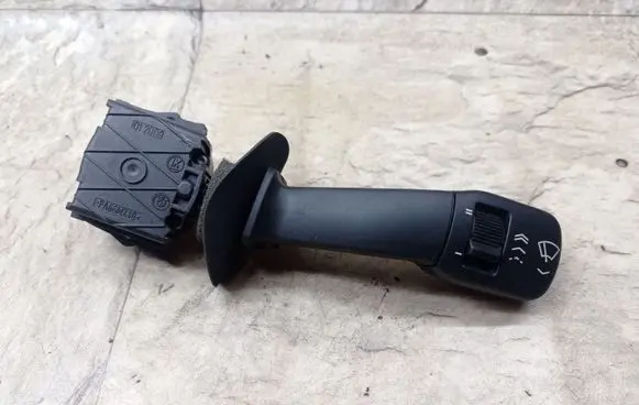 BMW 5 E39 Wiper switch 8352013