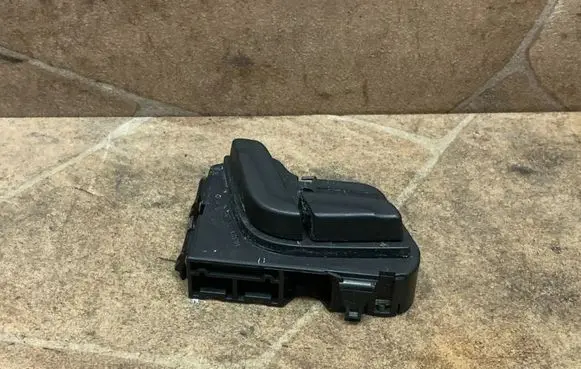 Mercedes-Benz C W204 Seat control switch A2048708910