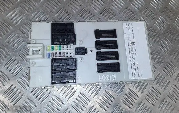 BMW 3 F30 F35 F31 Engine control unit/module 9366407