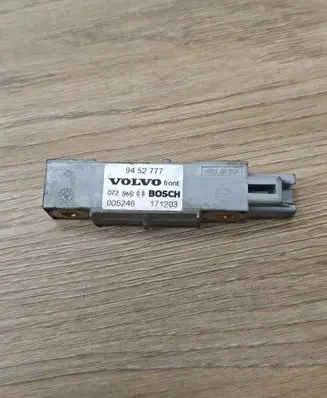 Volvo V70 Airbag deployment crash/impact sensor 9452777 005246 171203