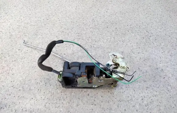 Front door lock