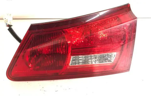 Lexus IS 220D-250-350 Tailgate rear/tail lights