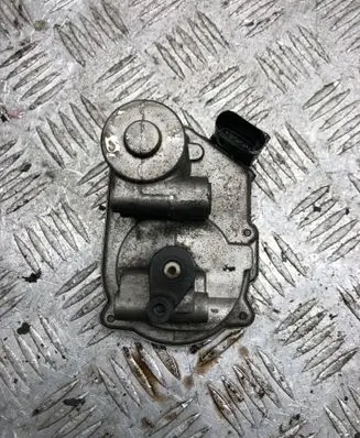 Audi A8 S8 D3 4E Intake manifold valve actuator/motor 057129086H