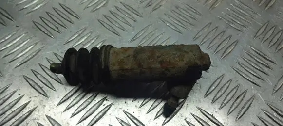 Toyota Avensis T220 Clutch release bearing slave cylinder 
