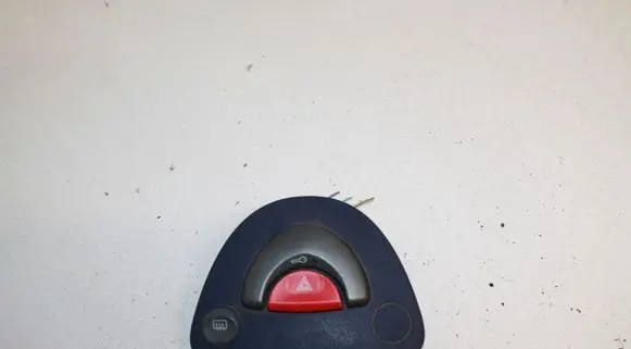 Smart ForTwo I Hazard light switch 090299 0001166 92244009