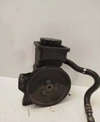 BMW 5 E39 Power steering pump 91208