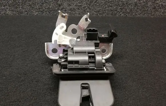Audi Q5 SQ5 Tailgate/trunk/boot lock/catch/latch 8R0827505