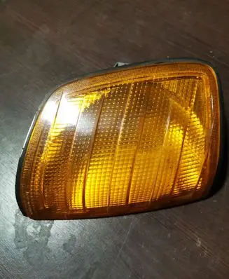 Mercedes-Benz E W124 Front indicator light 42704R6