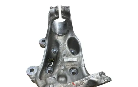 BMW 2 F22 F23 Front wheel hub spindle knuckle 6853651 31216853651