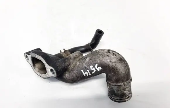 Engine coolant pipe/hose