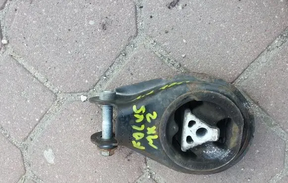 Ford Focus Engine mount vacuum valve 