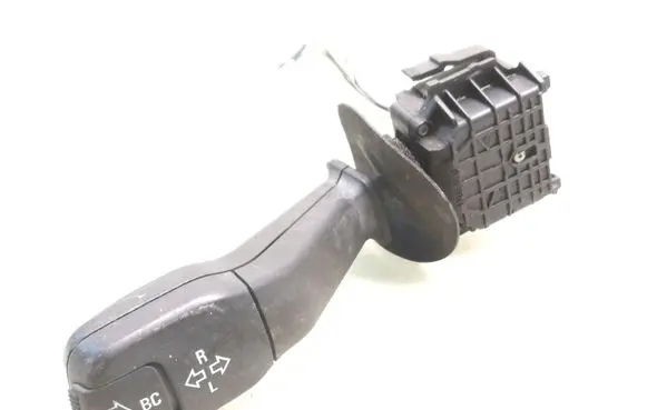 BMW 5 E39 Indicator stalk 8352172