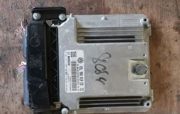 Seat Exeo (3R) Engine control unit/module 03L906019ED