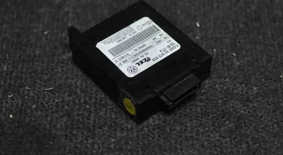 Volkswagen Eos Other devices 1Q0951177A