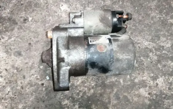 Peugeot 206 Starter motor M002T13081