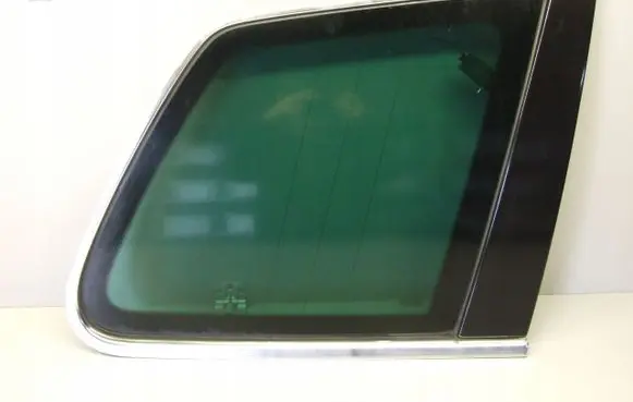 Volkswagen Touareg I Front triangle window/glass 7L6845298