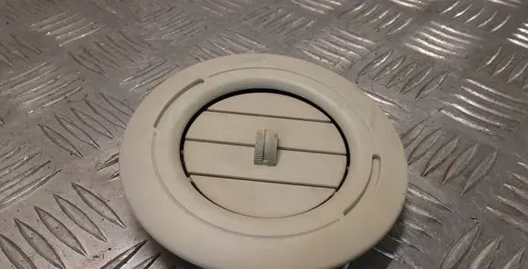 Chrysler Grand Voyager V Air vent grill in roof 