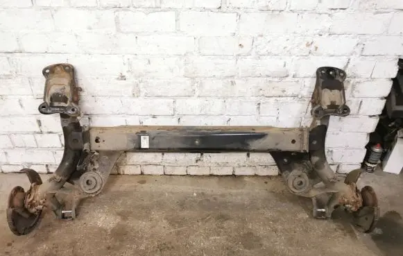Volkswagen Golf VII Rear axle beam 5Q0501049AF